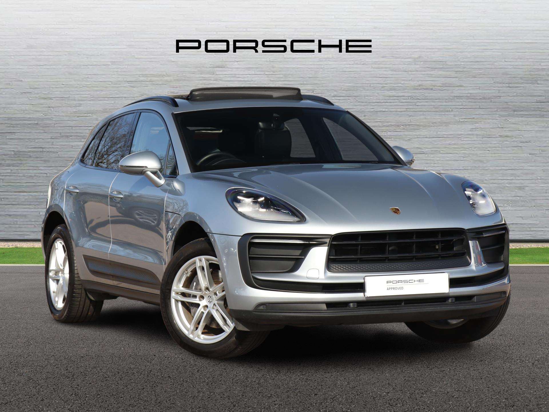 Main listing image - Porsche Macan