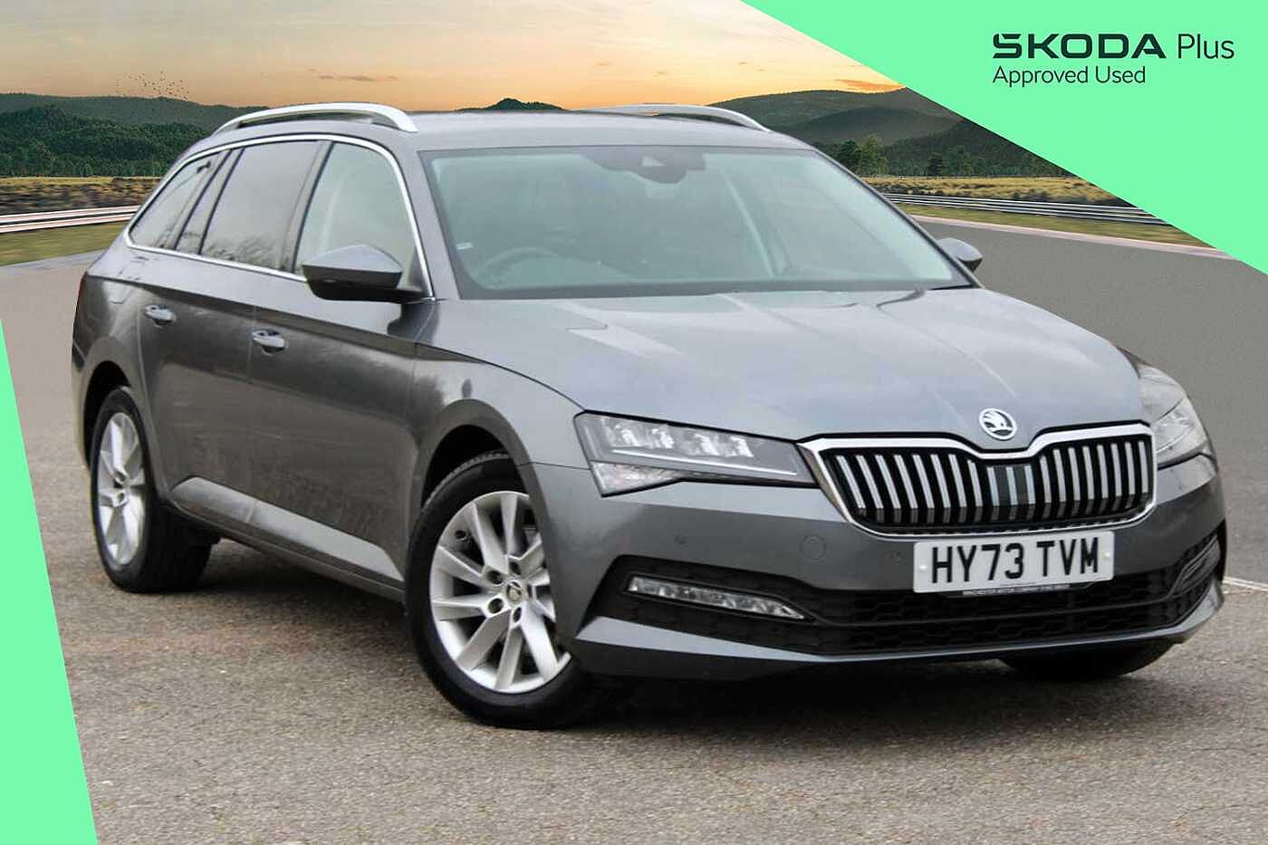 Main listing image - Skoda Superb Estate