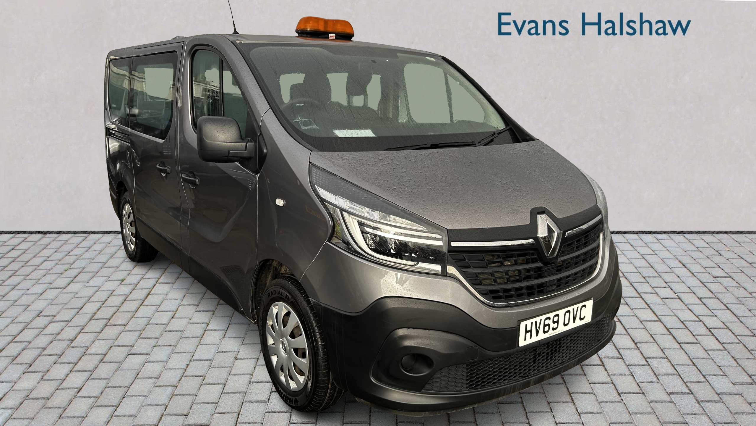 Main listing image - Renault Trafic