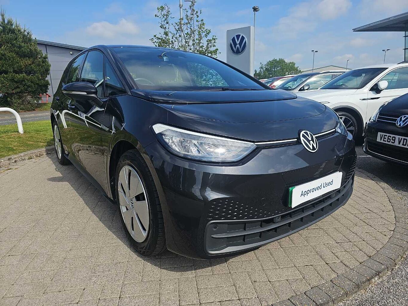 Main listing image - Volkswagen ID.3