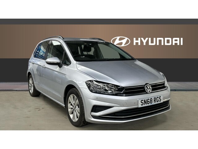 Main listing image - Volkswagen Golf SV