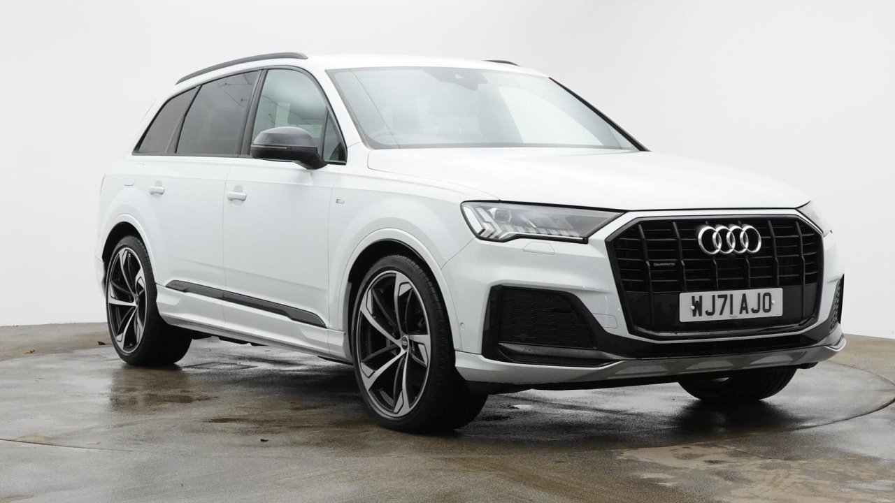 Main listing image - Audi Q7