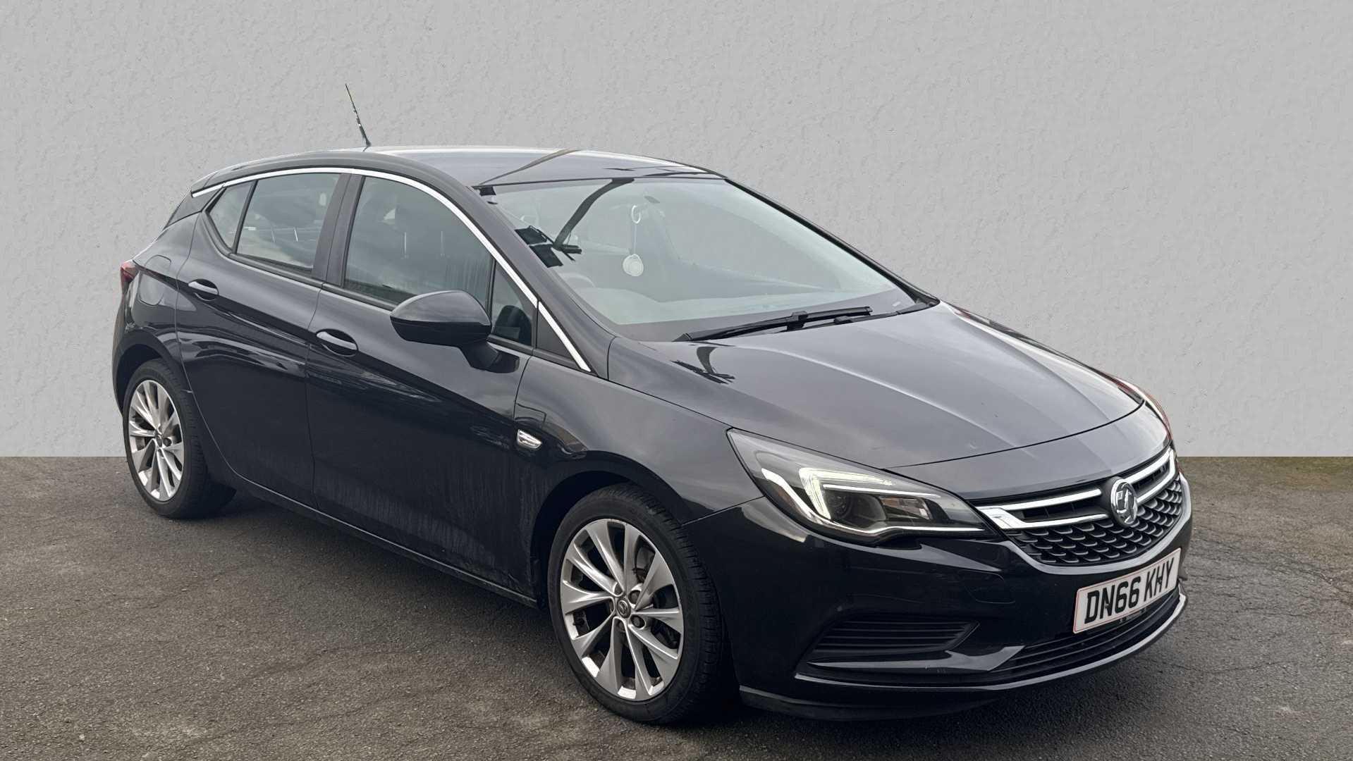 Main listing image - Vauxhall Astra