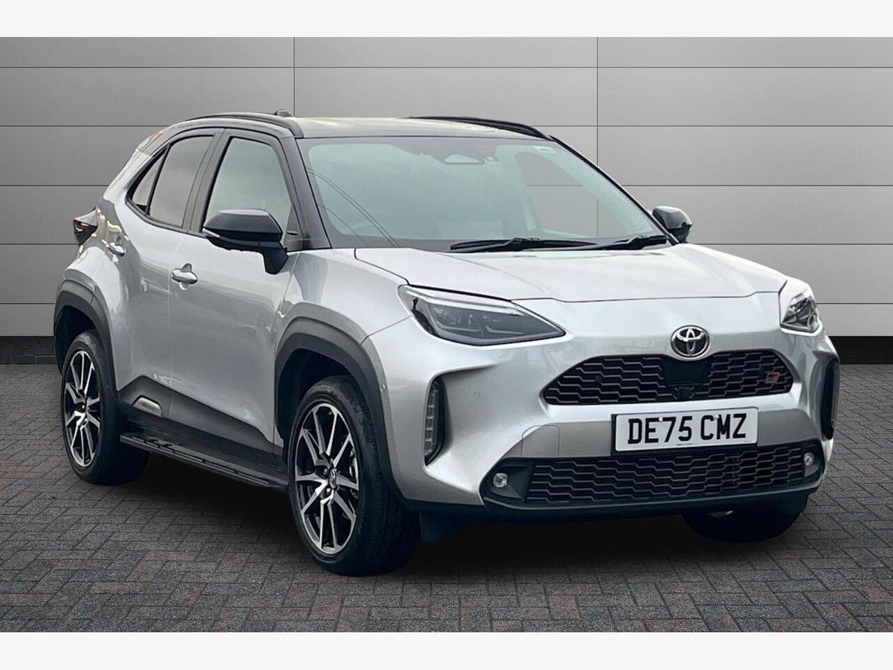 Main listing image - Toyota Yaris Cross