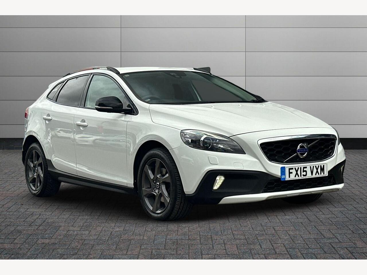Main listing image - Volvo V40 Cross Country