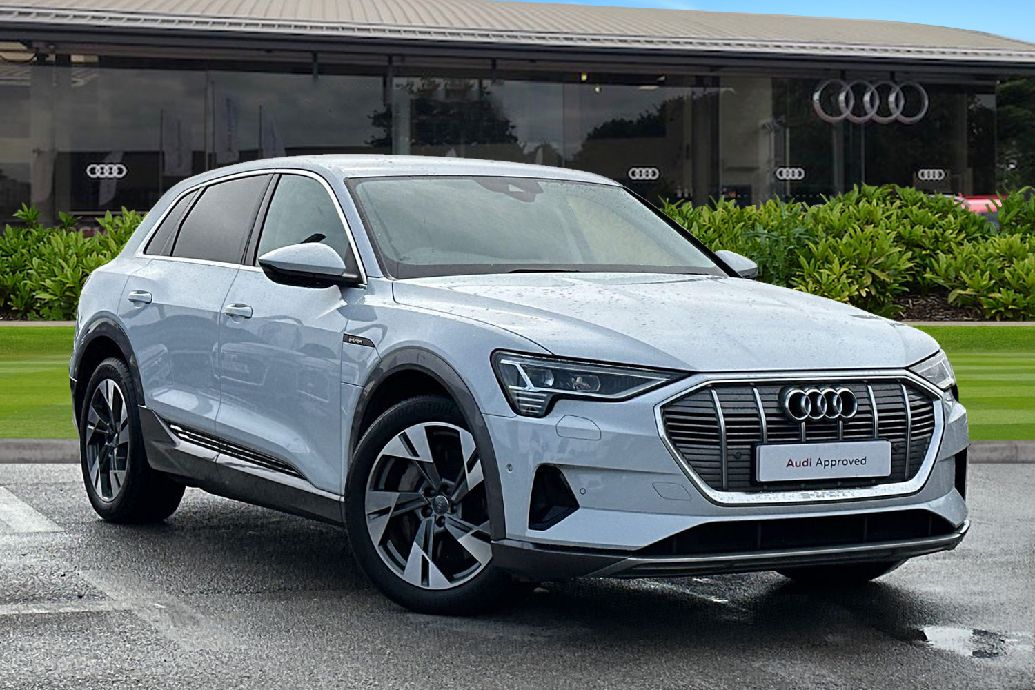 Main listing image - Audi e-tron