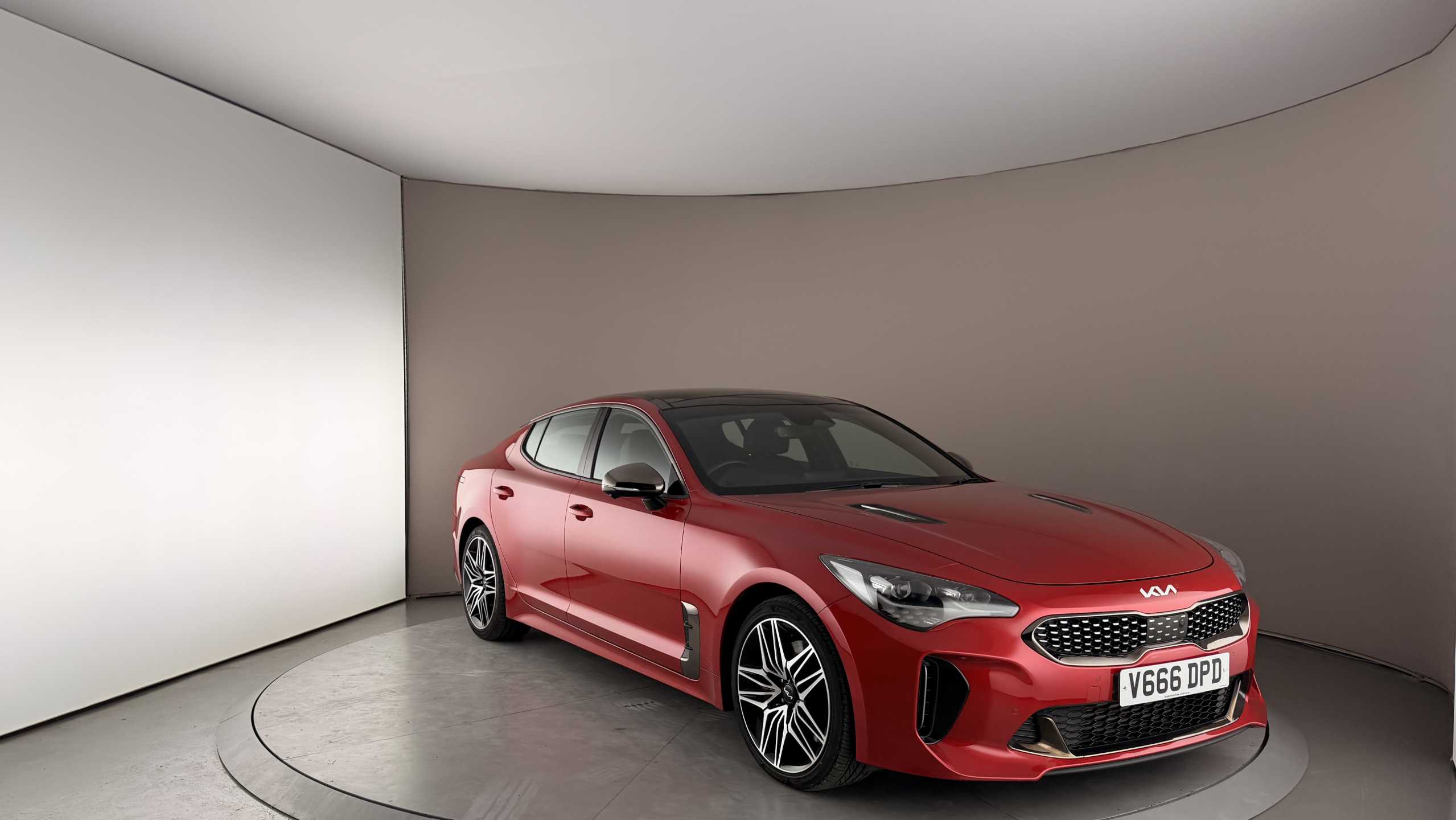 Main listing image - Kia Stinger