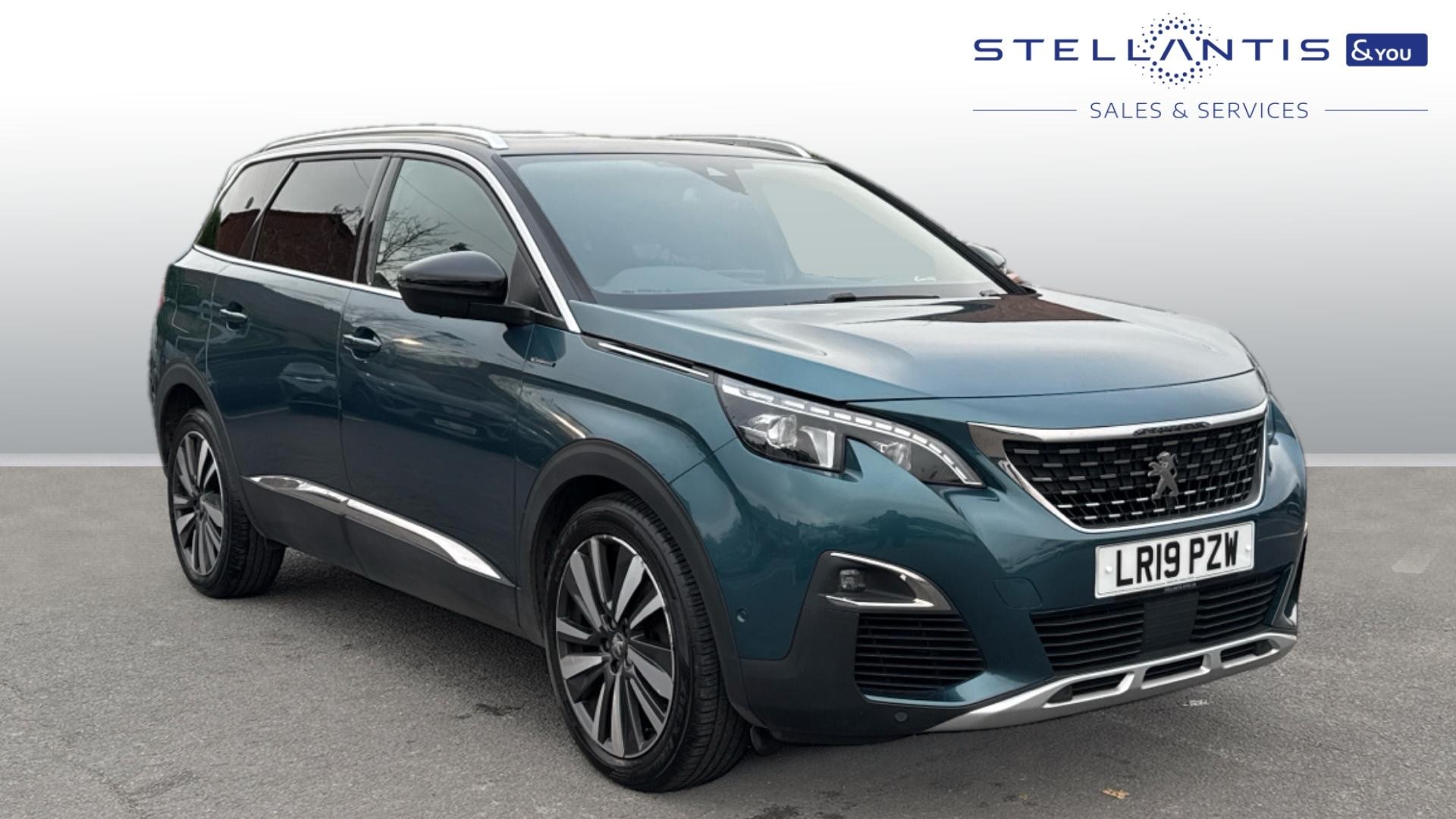 Main listing image - Peugeot 5008