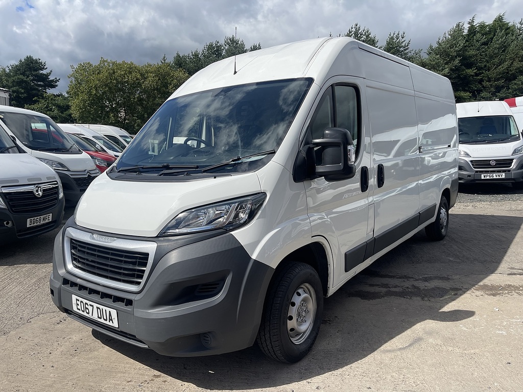 Main listing image - Peugeot Boxer