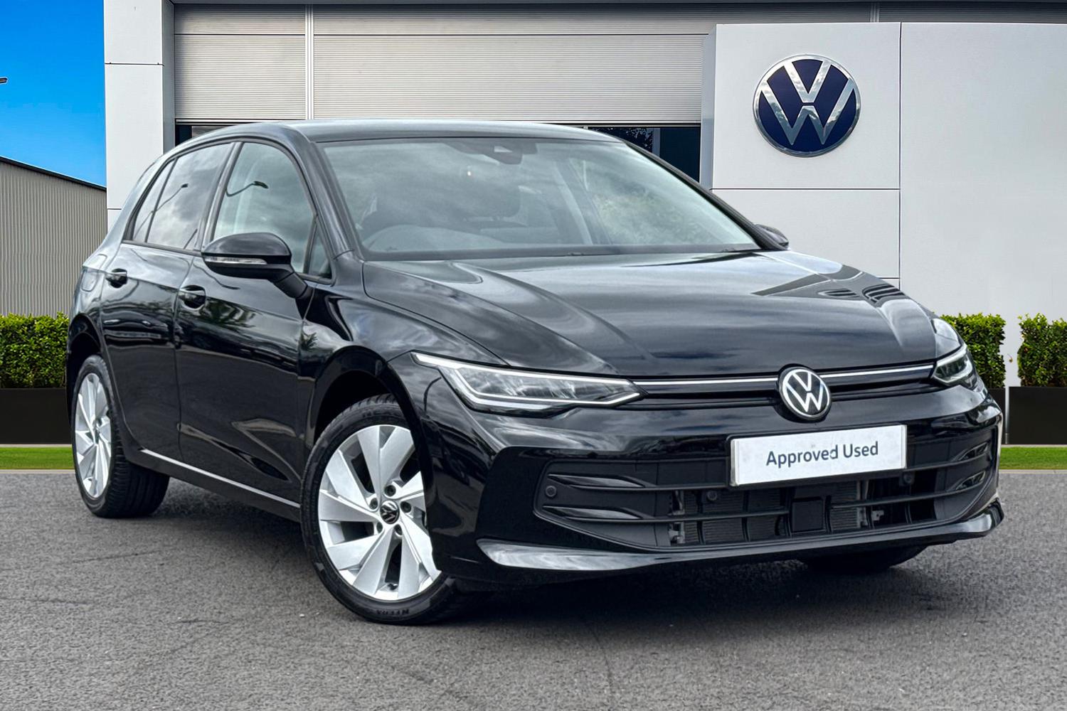 Main listing image - Volkswagen Golf