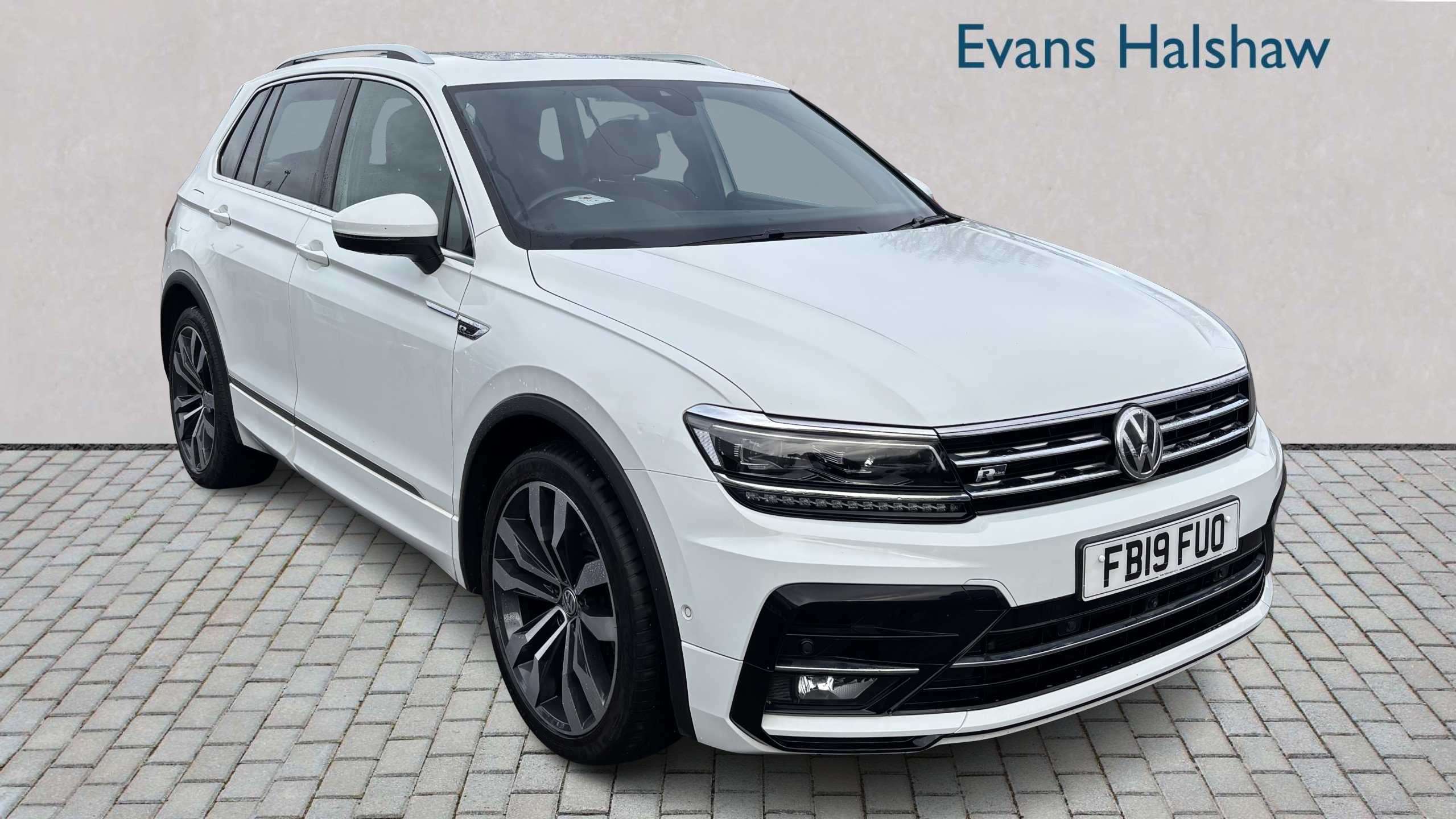 Main listing image - Volkswagen Tiguan