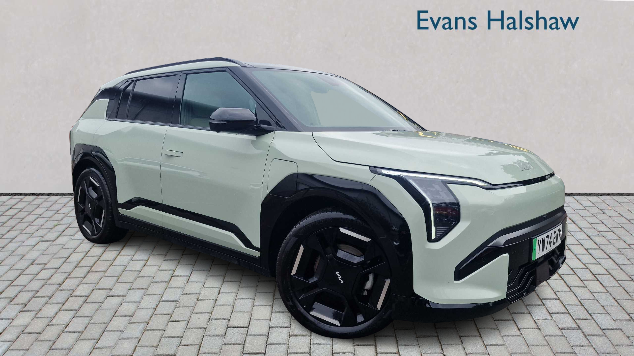 Main listing image - Kia EV3