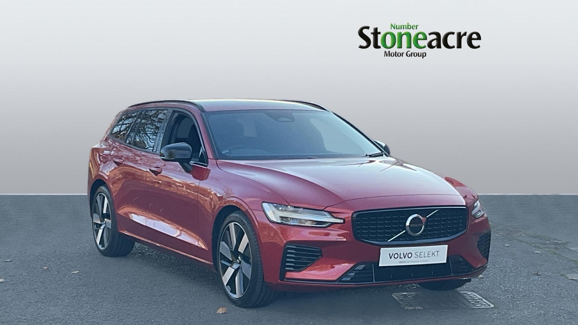 Main listing image - Volvo V60