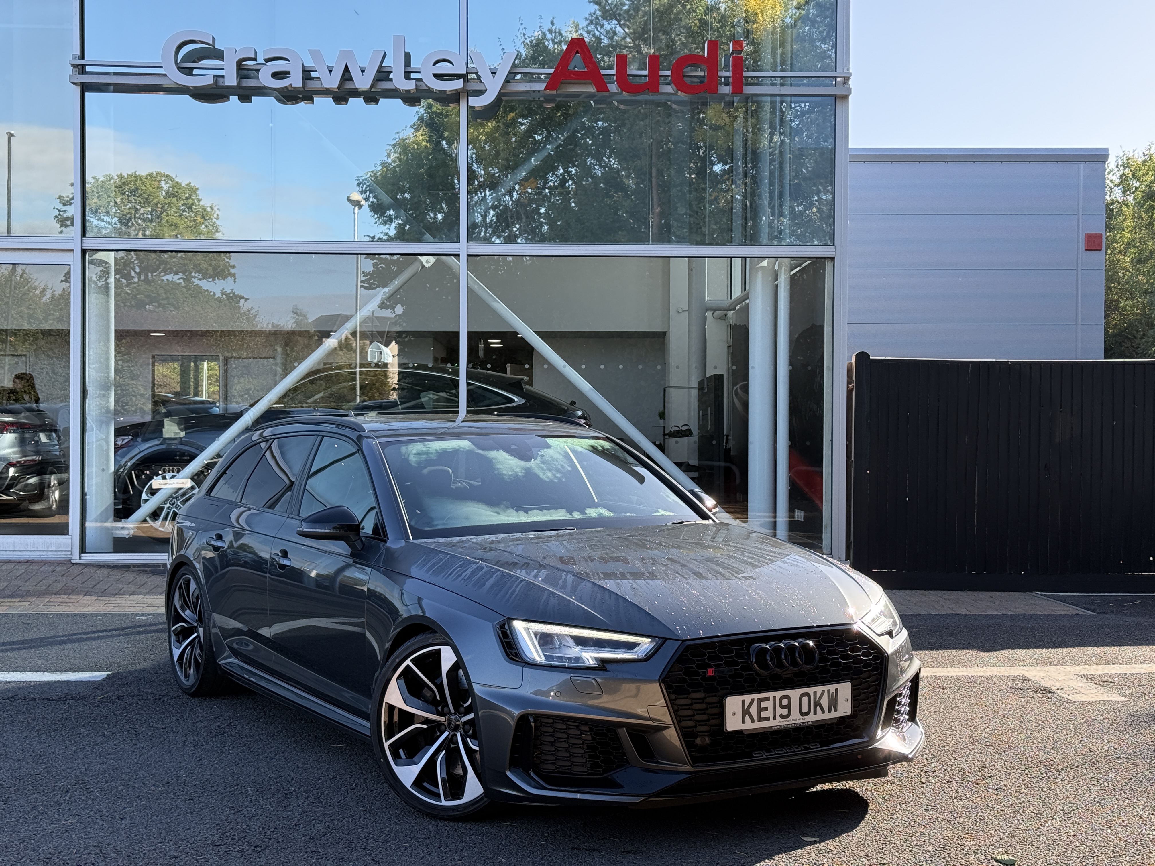 Main listing image - Audi RS4