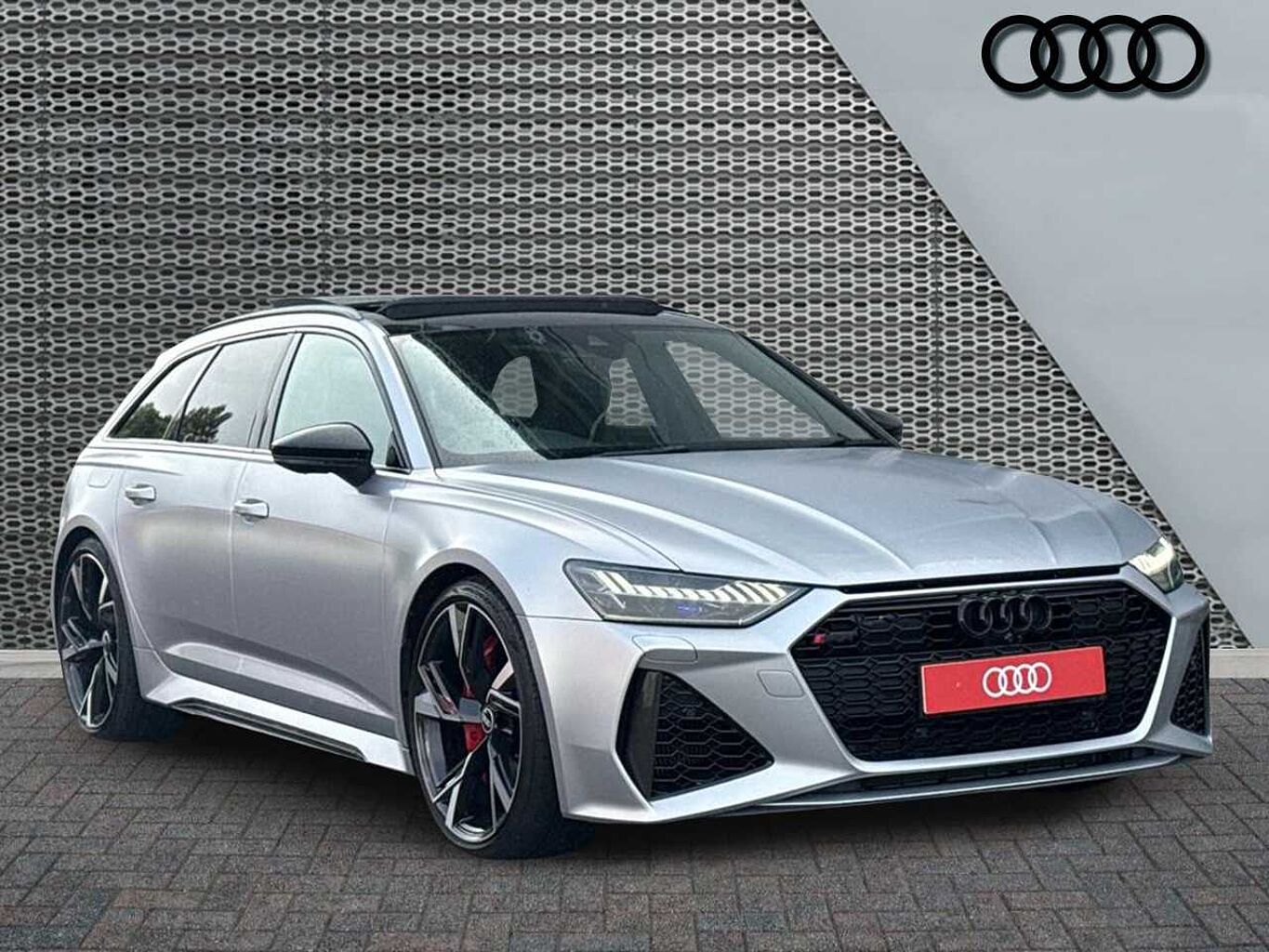 Main listing image - Audi RS6