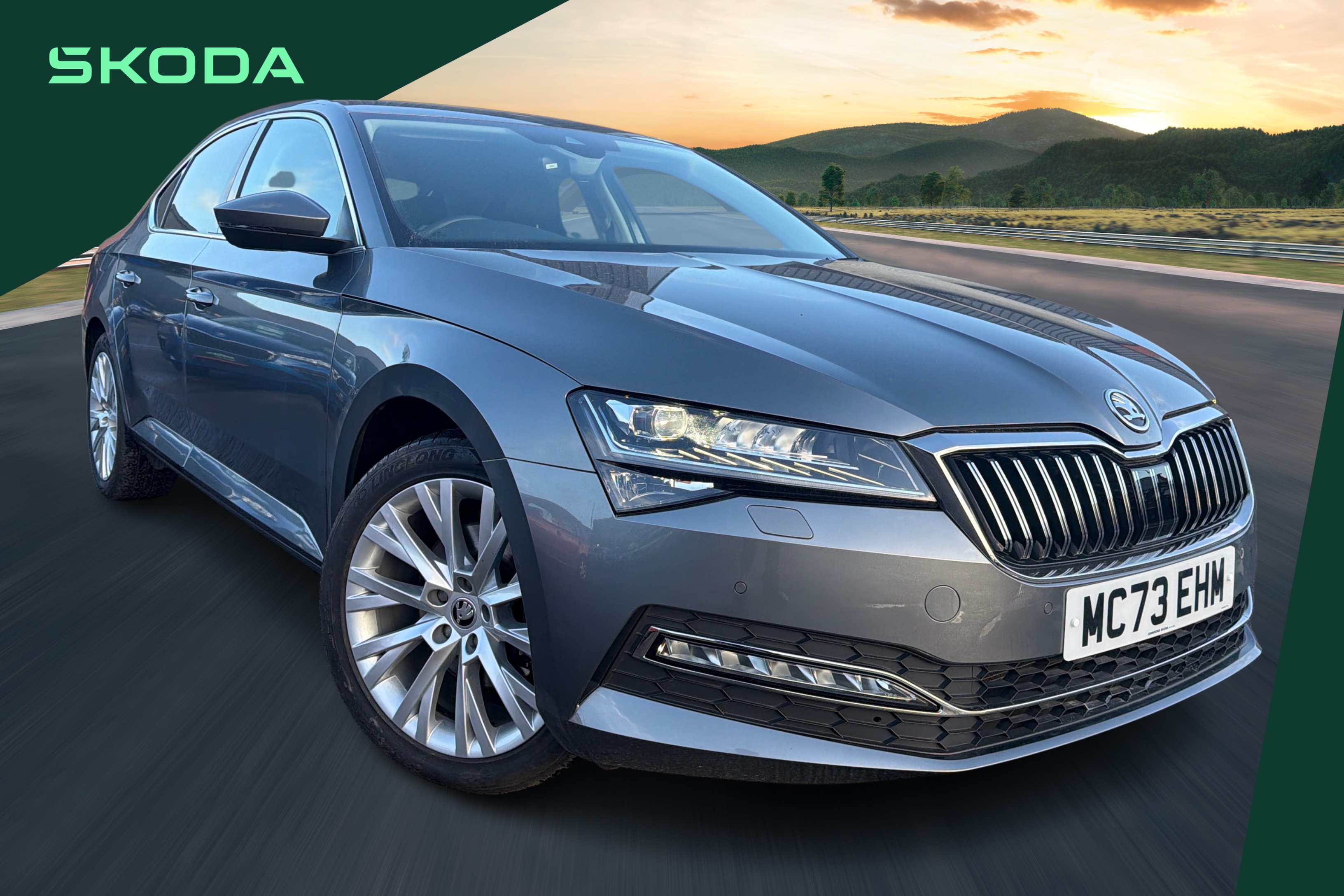 Main listing image - Skoda Superb