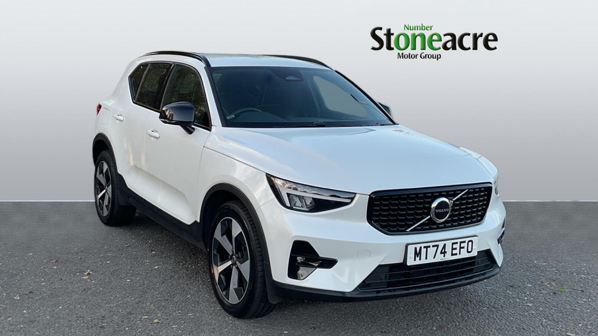 Main listing image - Volvo XC40