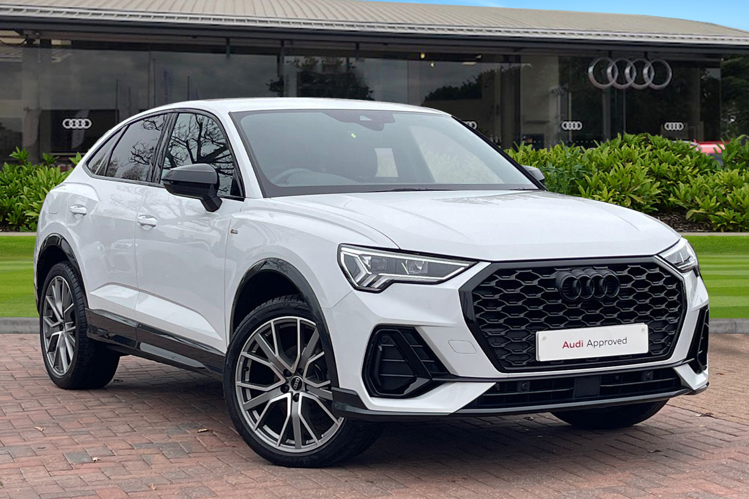 Main listing image - Audi Q3