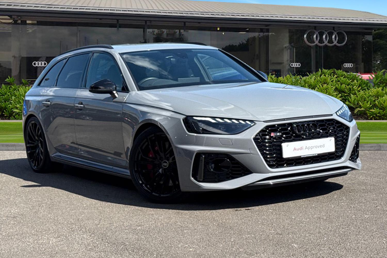 Main listing image - Audi RS4