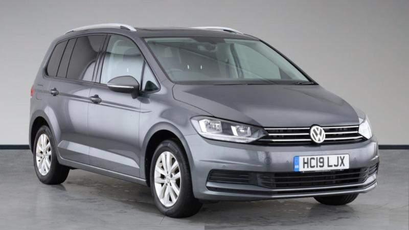 Main listing image - Volkswagen Touran