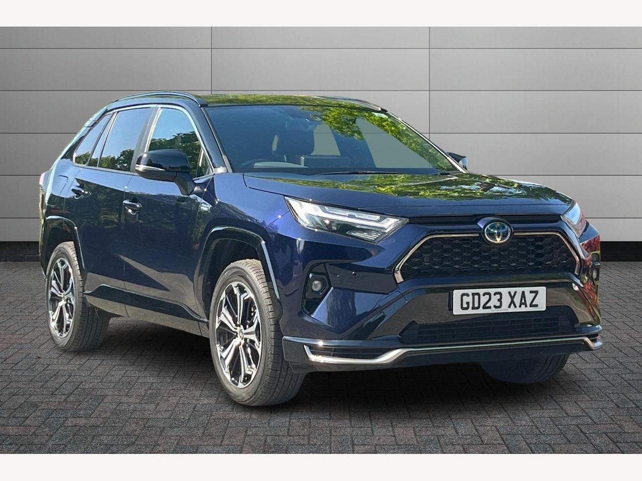 Main listing image - Toyota RAV4