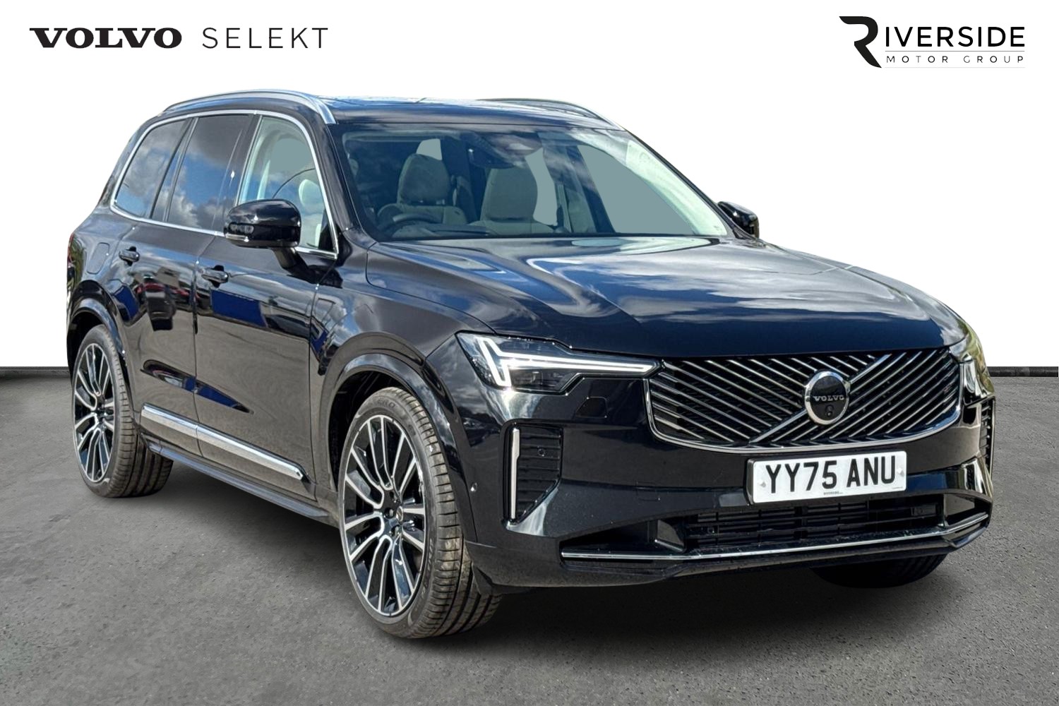 Main listing image - Volvo XC90