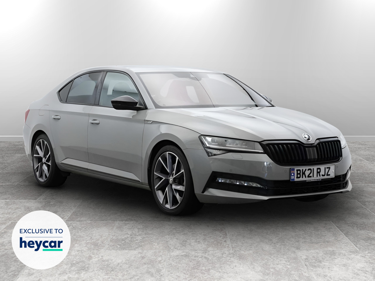 Main listing image - Skoda Superb