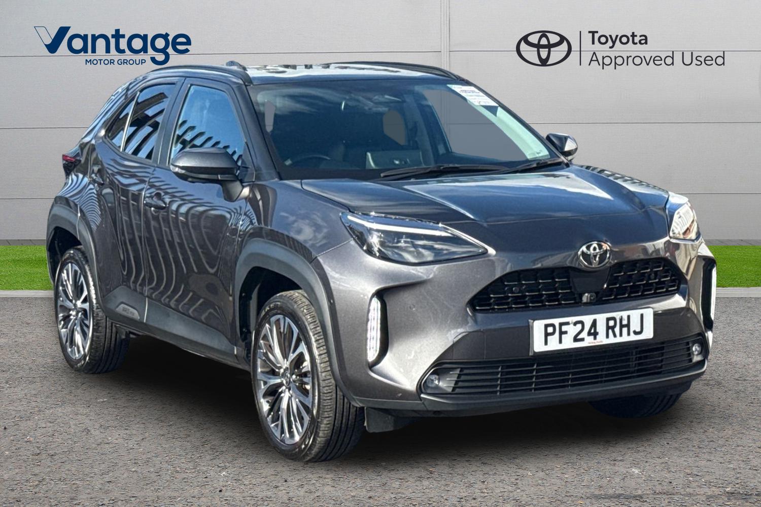 Main listing image - Toyota Yaris Cross