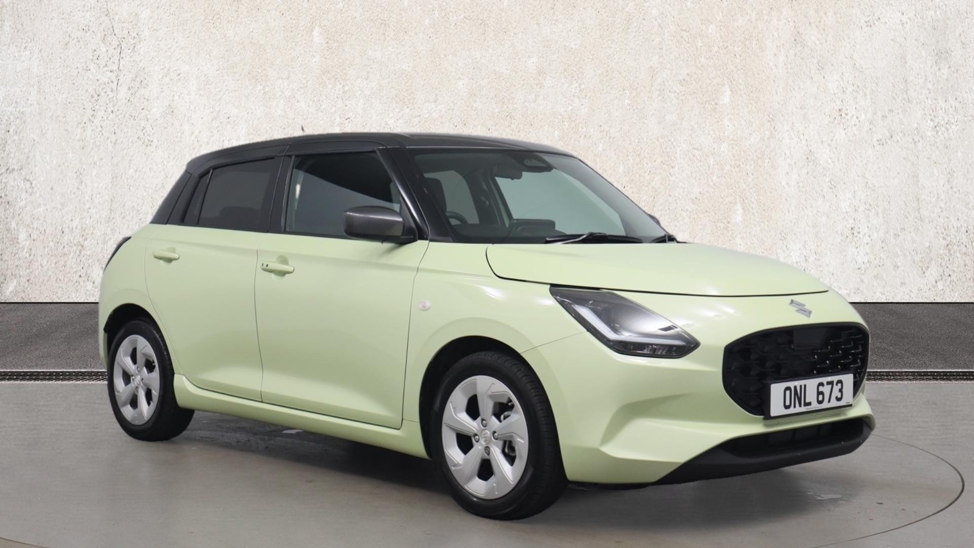 Main listing image - Suzuki Swift