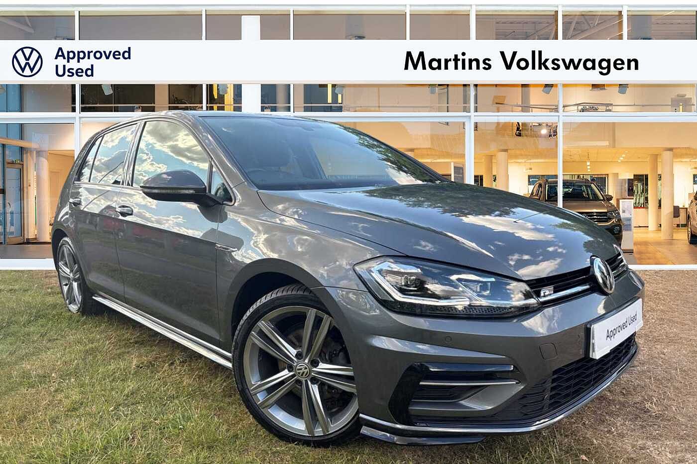 Main listing image - Volkswagen Golf