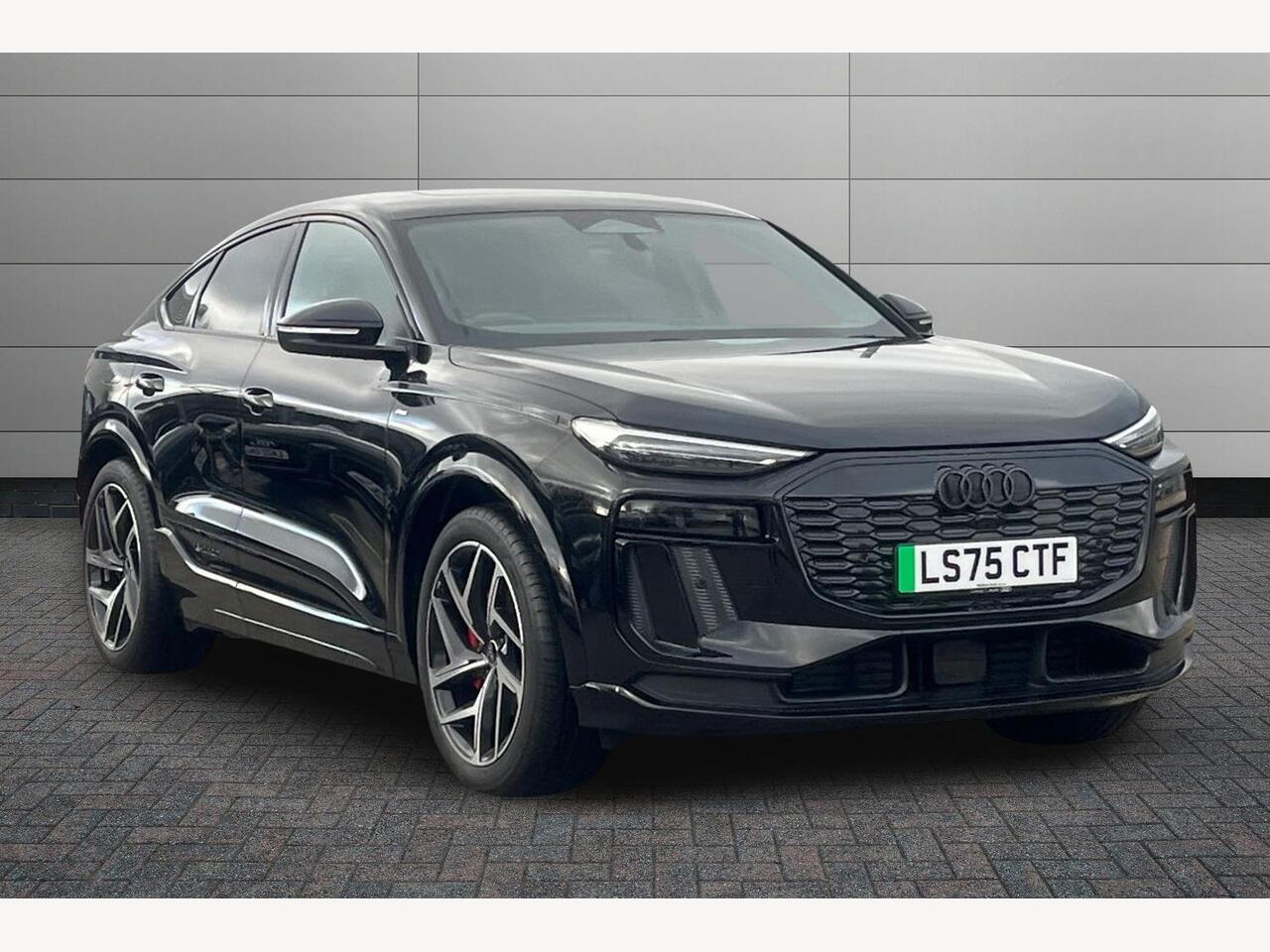 Main listing image - Audi Q6 e-tron