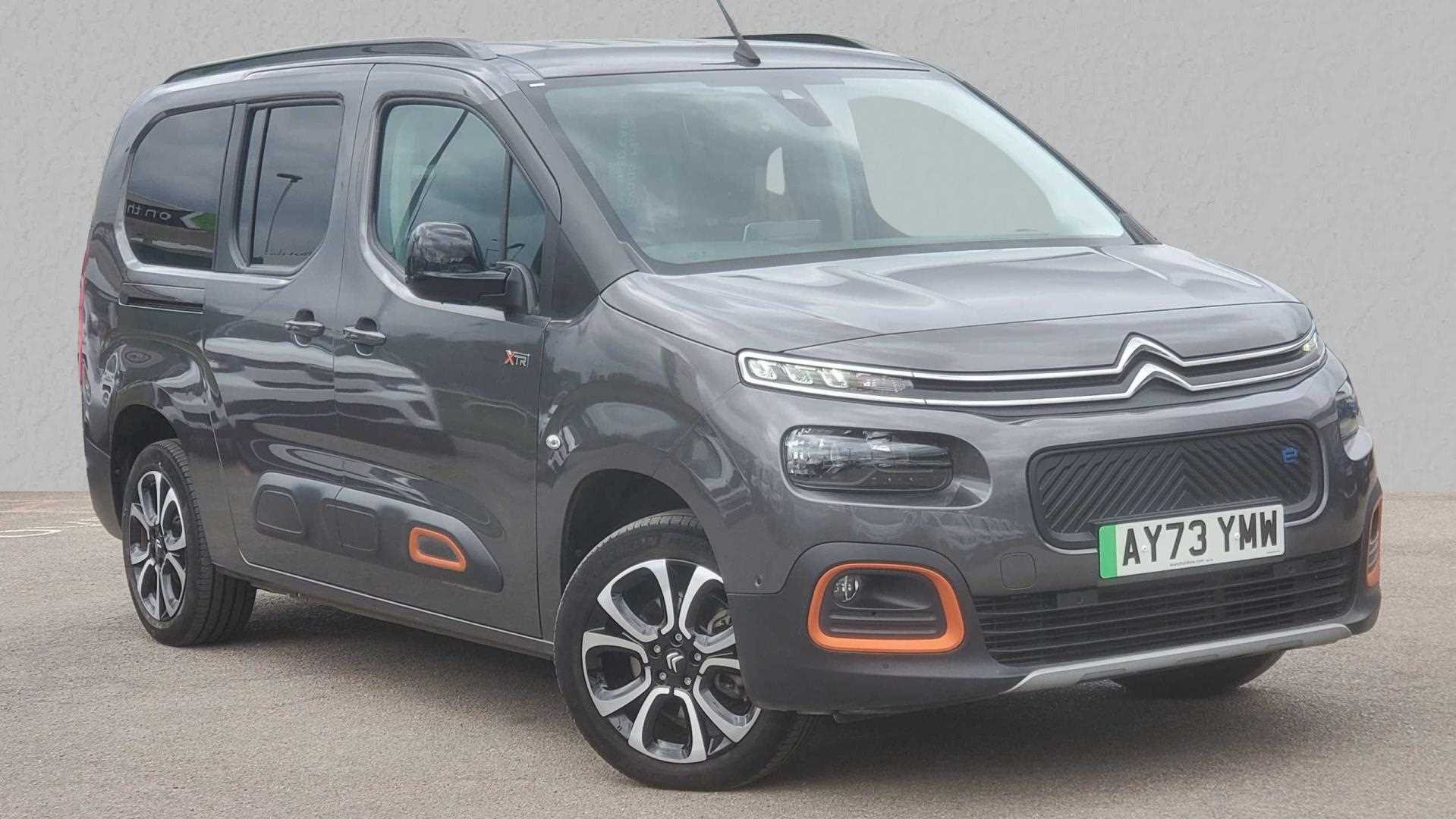 Main listing image - Citroen e-Berlingo