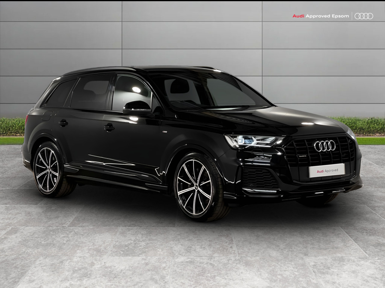 Main listing image - Audi Q7