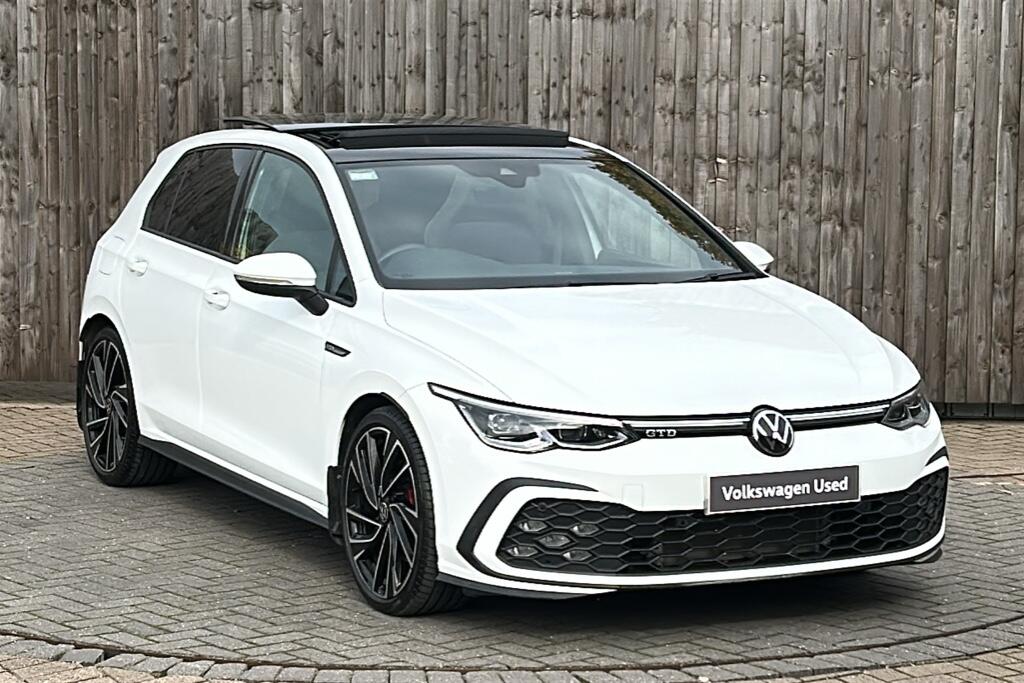 Main listing image - Volkswagen Golf