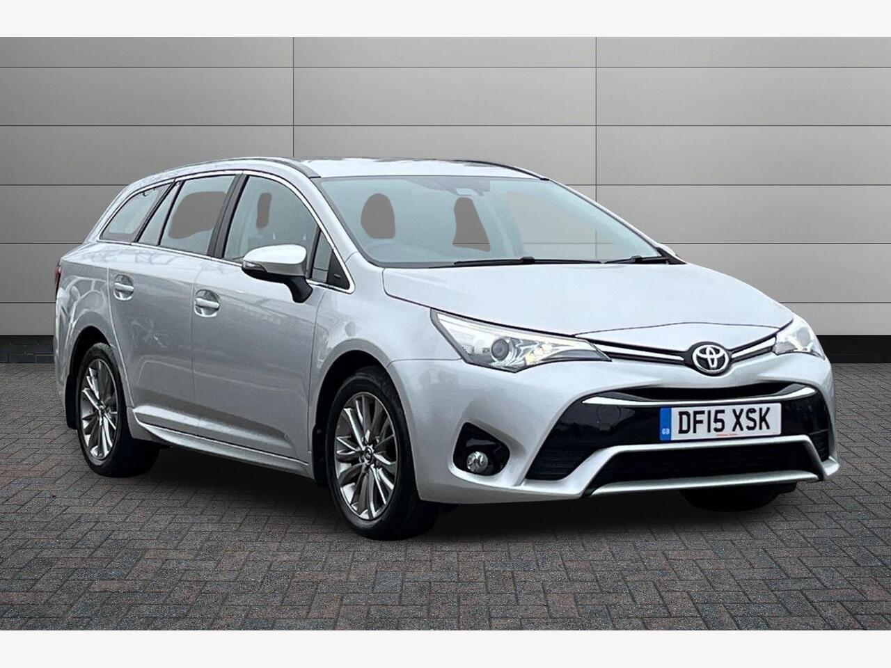 Main listing image - Toyota Avensis