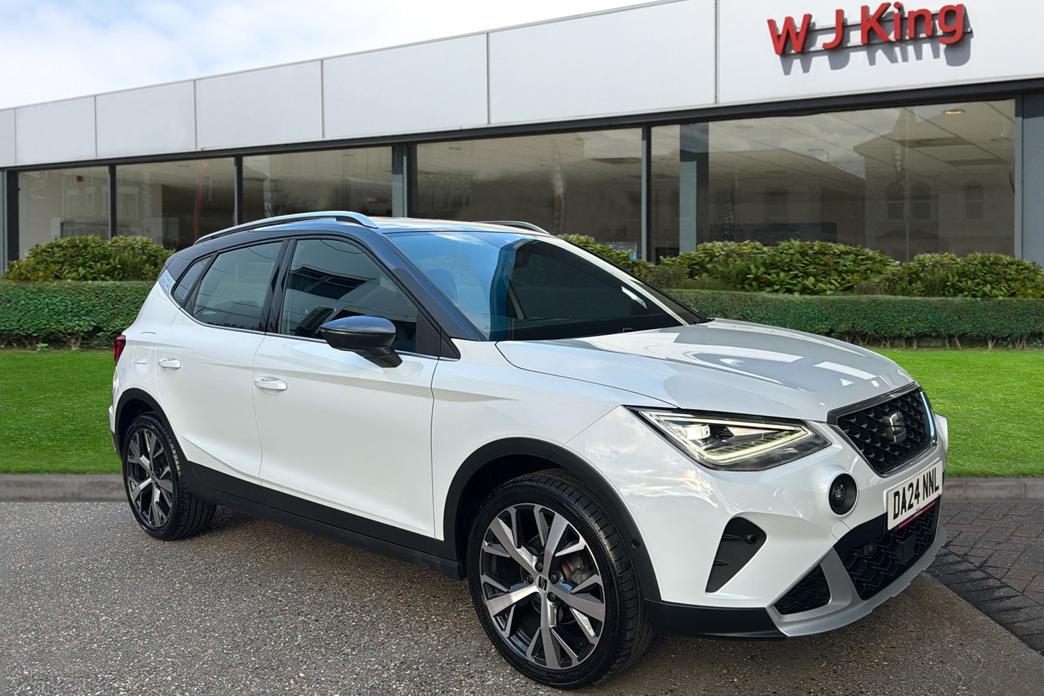 Main listing image - SEAT Arona