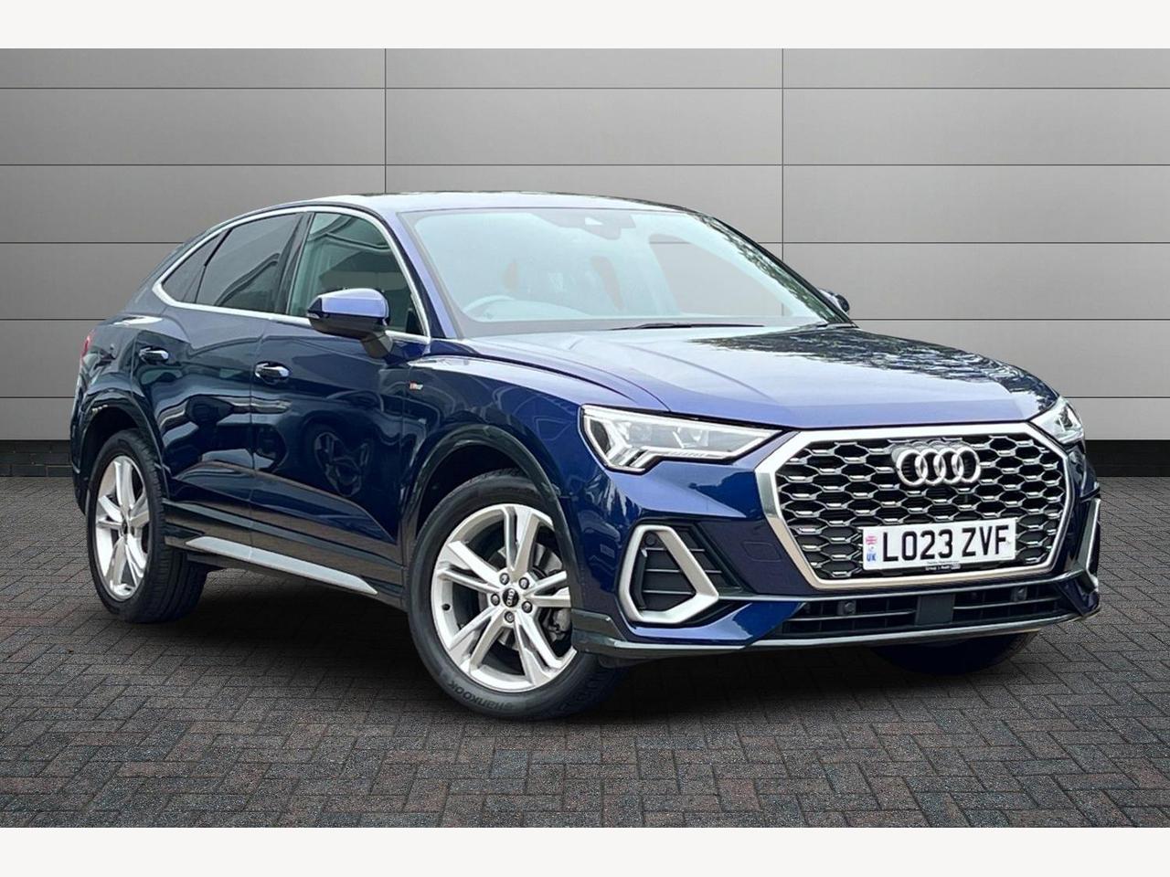 Main listing image - Audi Q3