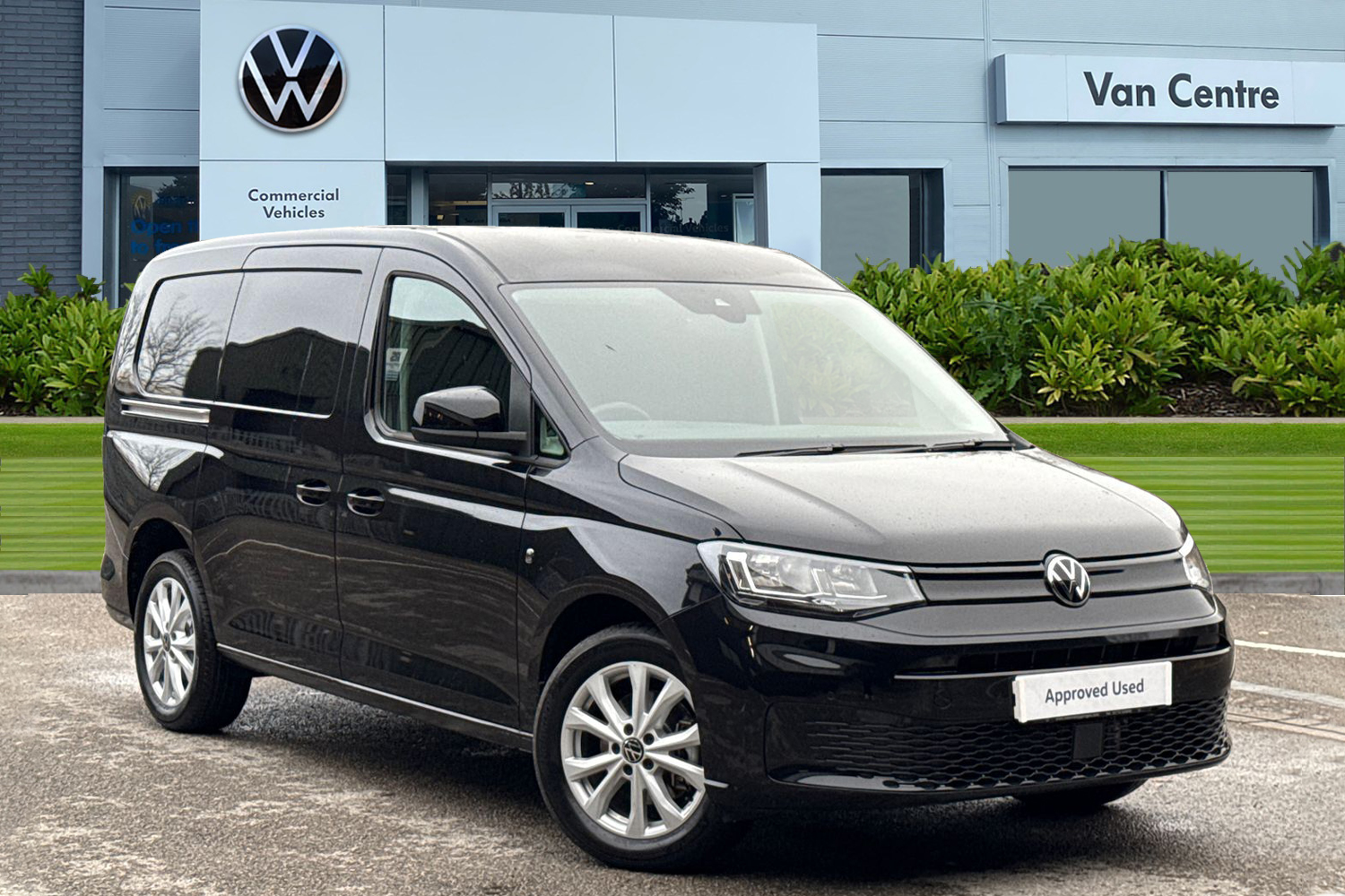 Main listing image - Volkswagen Caddy Maxi