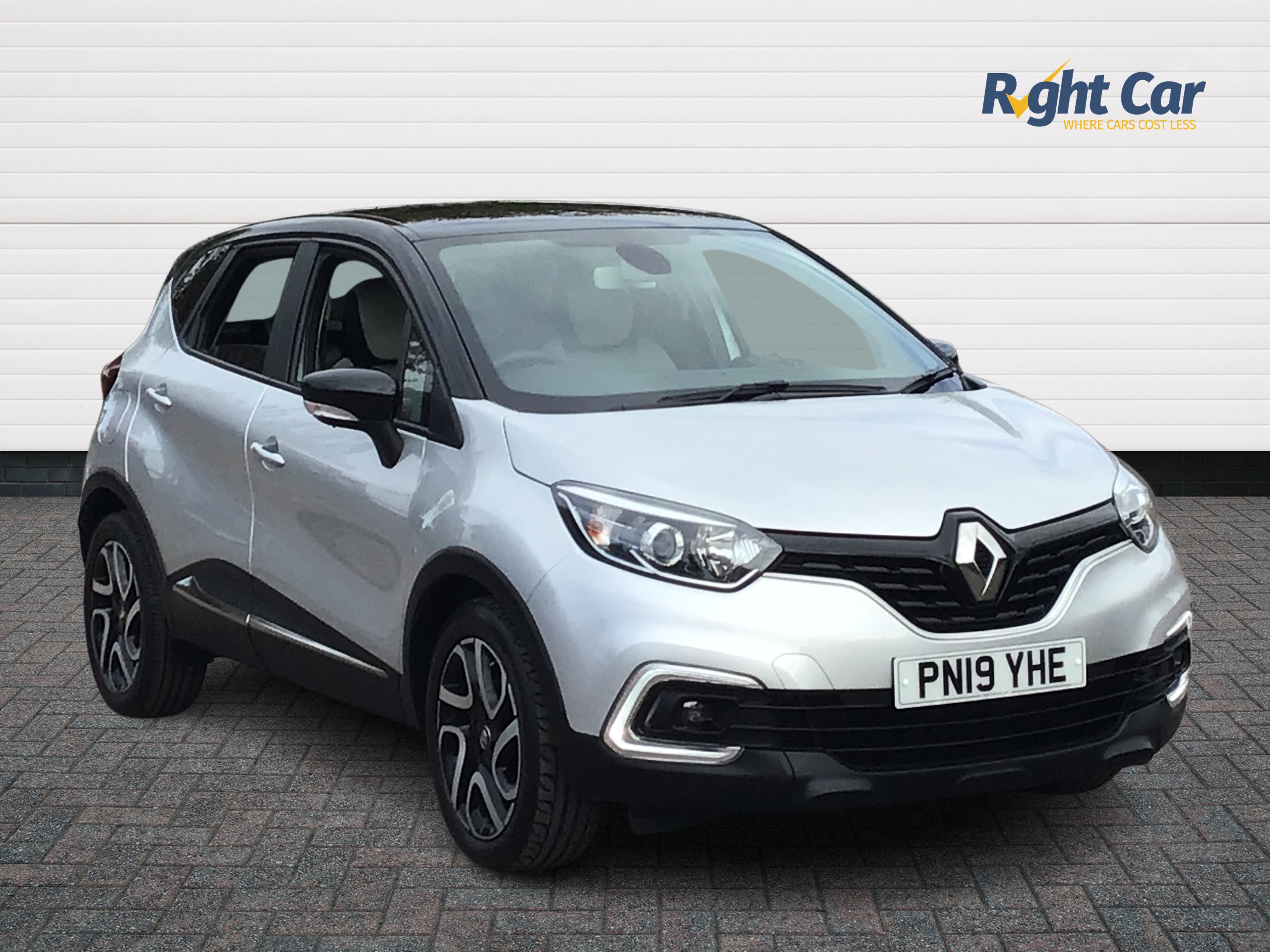 Main listing image - Renault Captur