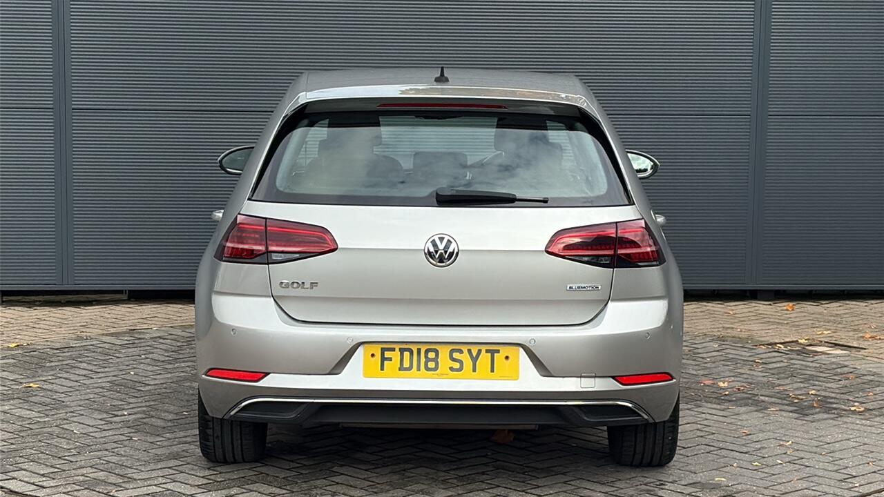Main listing image - Volkswagen Golf