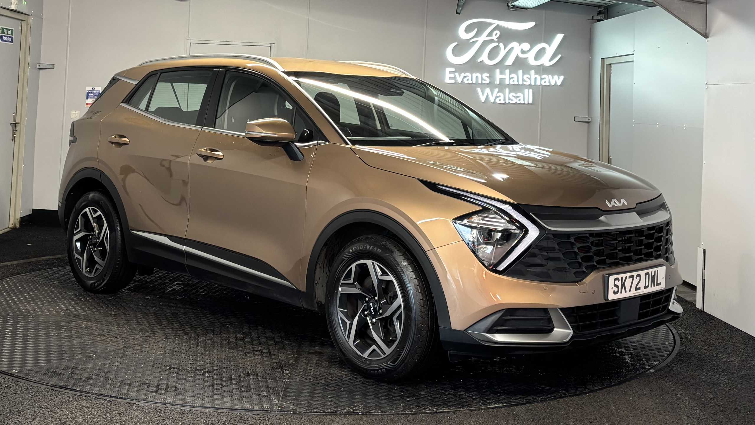 Main listing image - Kia Sportage