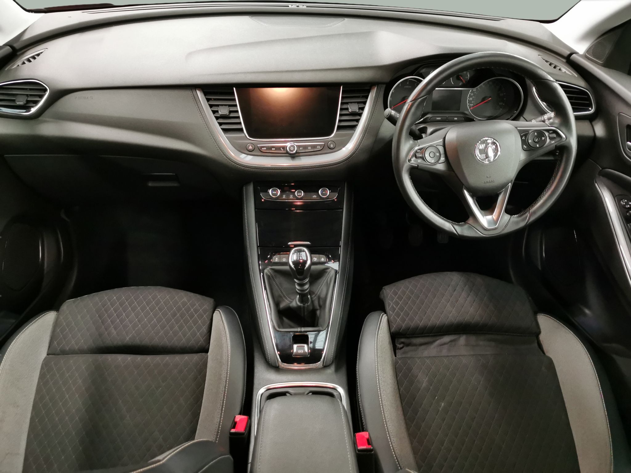 Main listing image - Vauxhall Grandland X