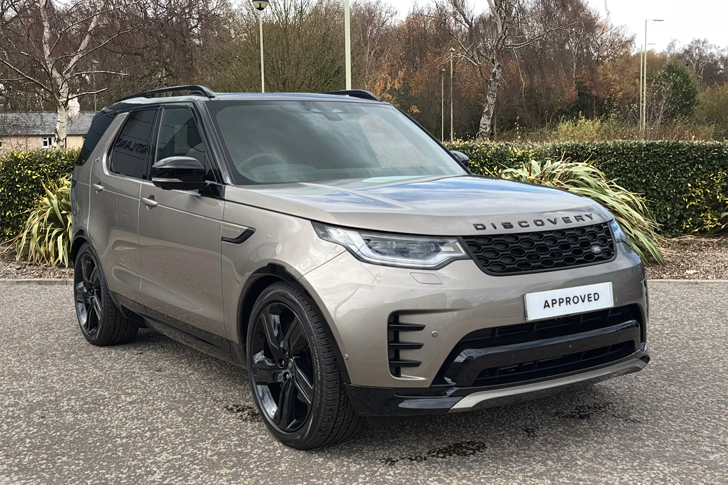 Main listing image - Land Rover Discovery