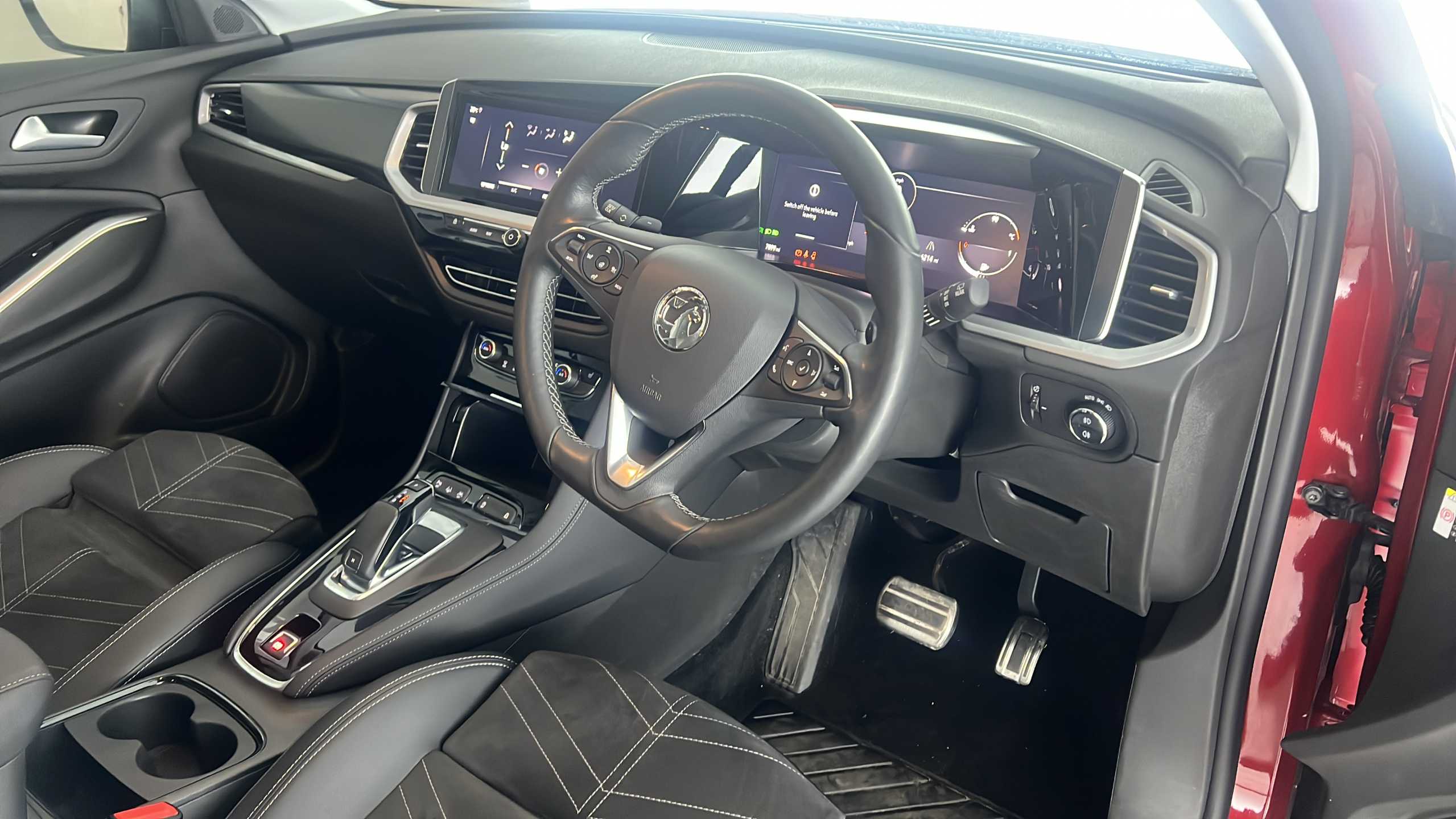 Main listing image - Vauxhall Grandland