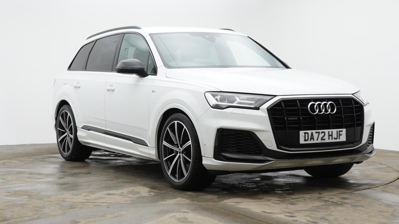 Main listing image - Audi Q7