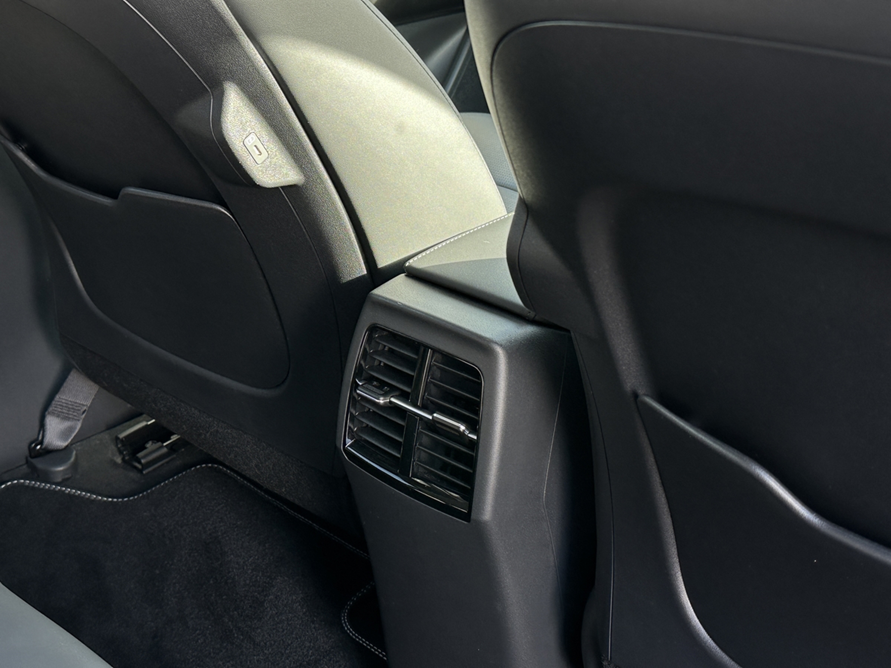 Main listing image - Kia Niro