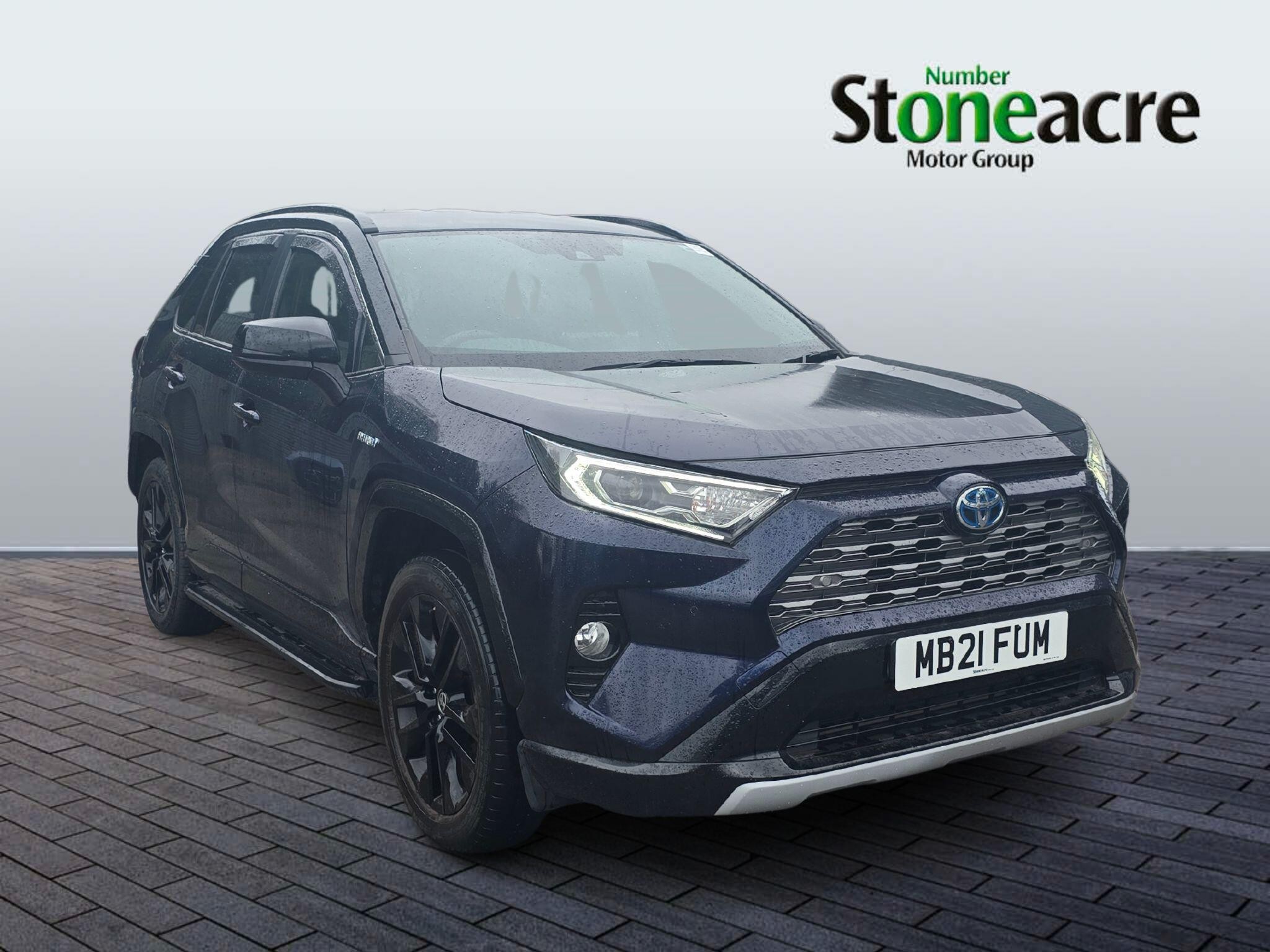 Main listing image - Toyota RAV4