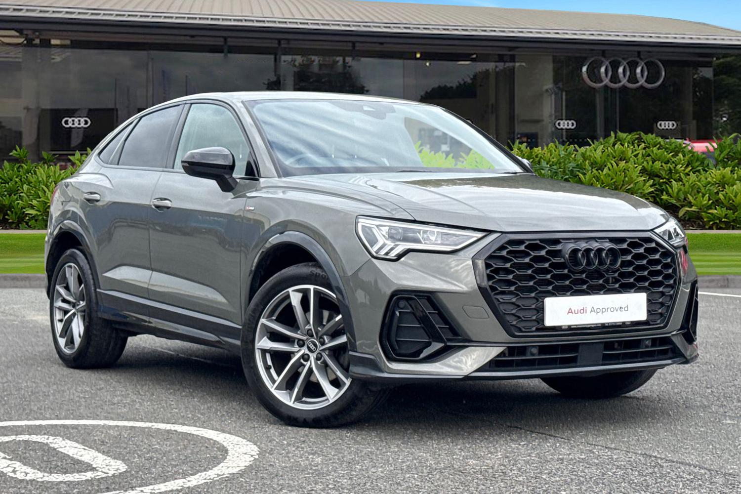 Main listing image - Audi Q3