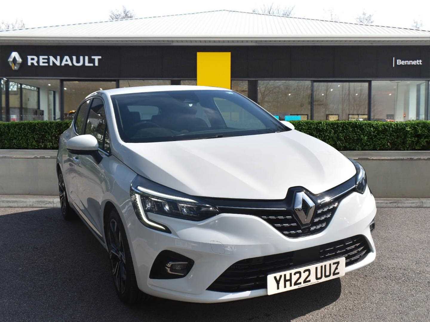 Main listing image - Renault Clio