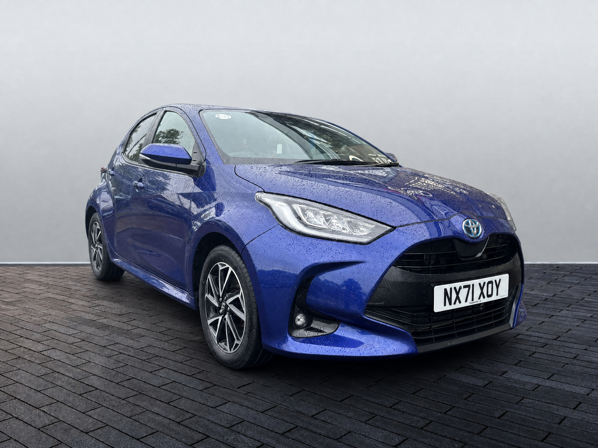 Main listing image - Toyota Yaris